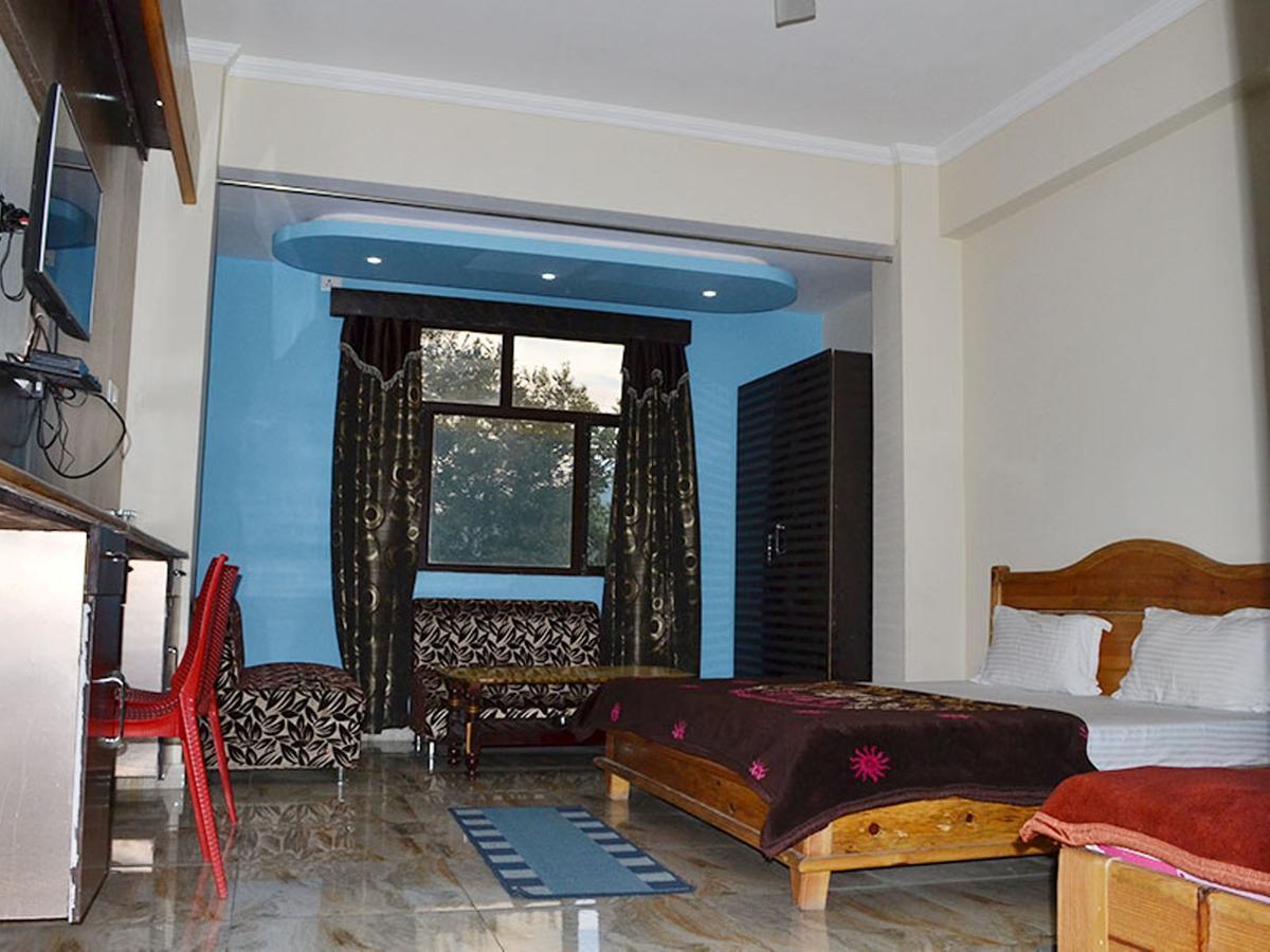 Oyo 37525 Hotel Mall Palace Pithoragarh ภายนอก รูปภาพ