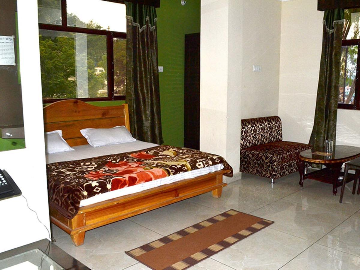 Oyo 37525 Hotel Mall Palace Pithoragarh ภายนอก รูปภาพ