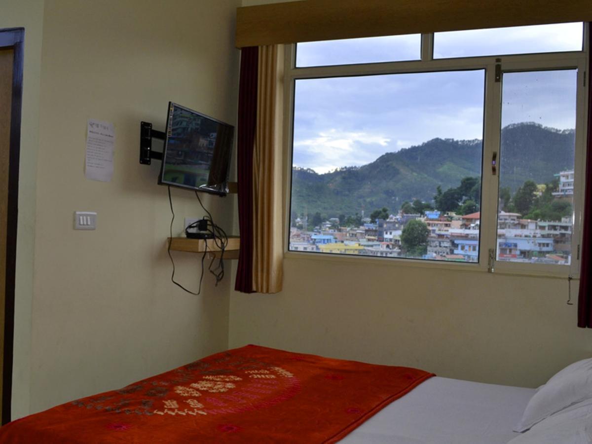 Oyo 37525 Hotel Mall Palace Pithoragarh ภายนอก รูปภาพ