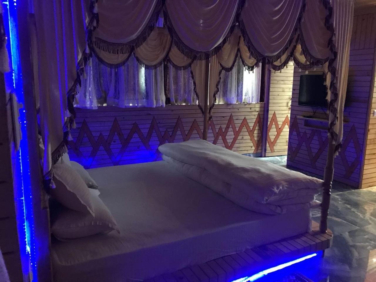 Oyo 37525 Hotel Mall Palace Pithoragarh ภายนอก รูปภาพ