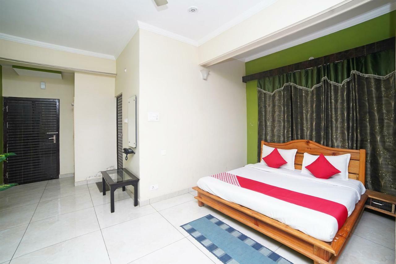 Oyo 37525 Hotel Mall Palace Pithoragarh ภายนอก รูปภาพ